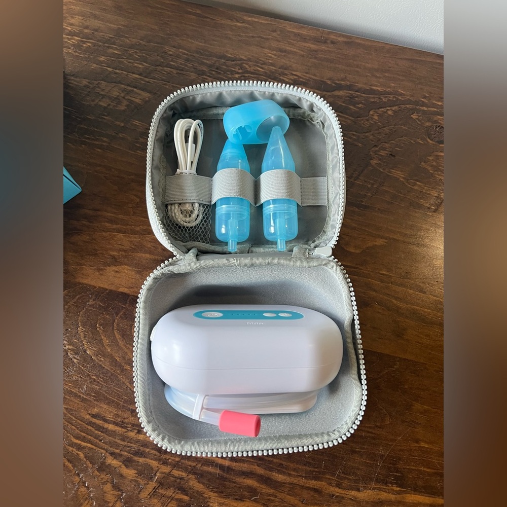 Frida Baby Electric NoseFrida Pro - box is damaged/ dirty - Picture 4 of 7